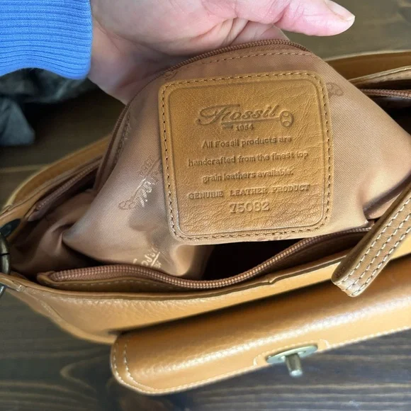 Vintage Fossil Genuine Leather Shoulder Bag Tan Top Grain Leather  Classic Y2K - Picture 15 of 15